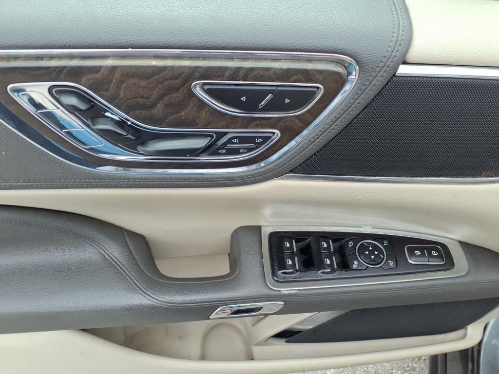 2017 Lincoln Continental Reserve