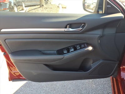 2025 Nissan Altima 2.5 SR