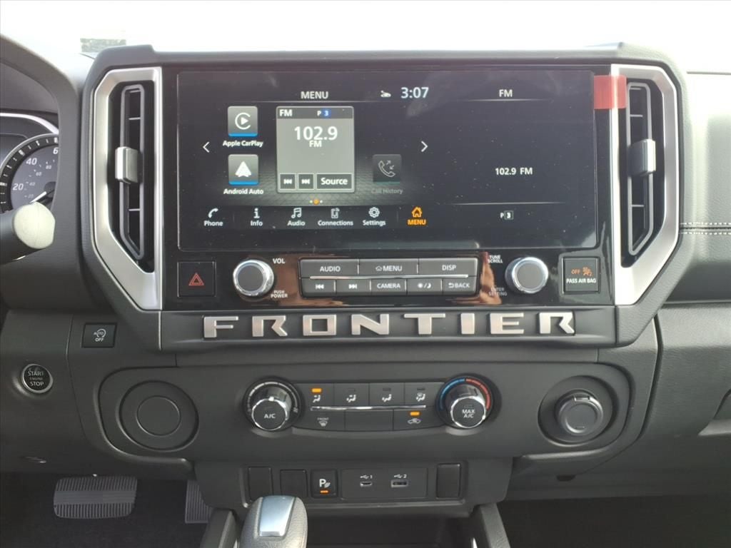 2025 Nissan Frontier SV