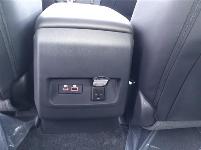 2025 Nissan Frontier SL