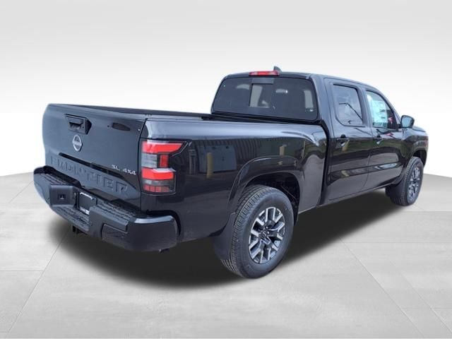 2025 Nissan Frontier SL