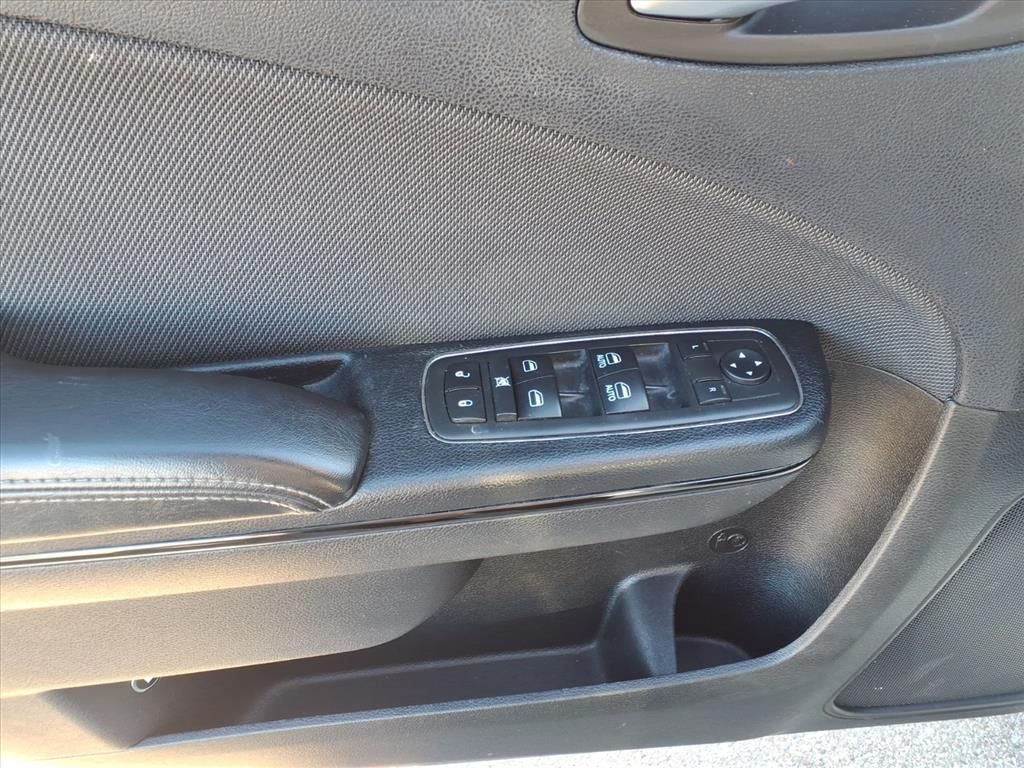 2017 Dodge Charger SE