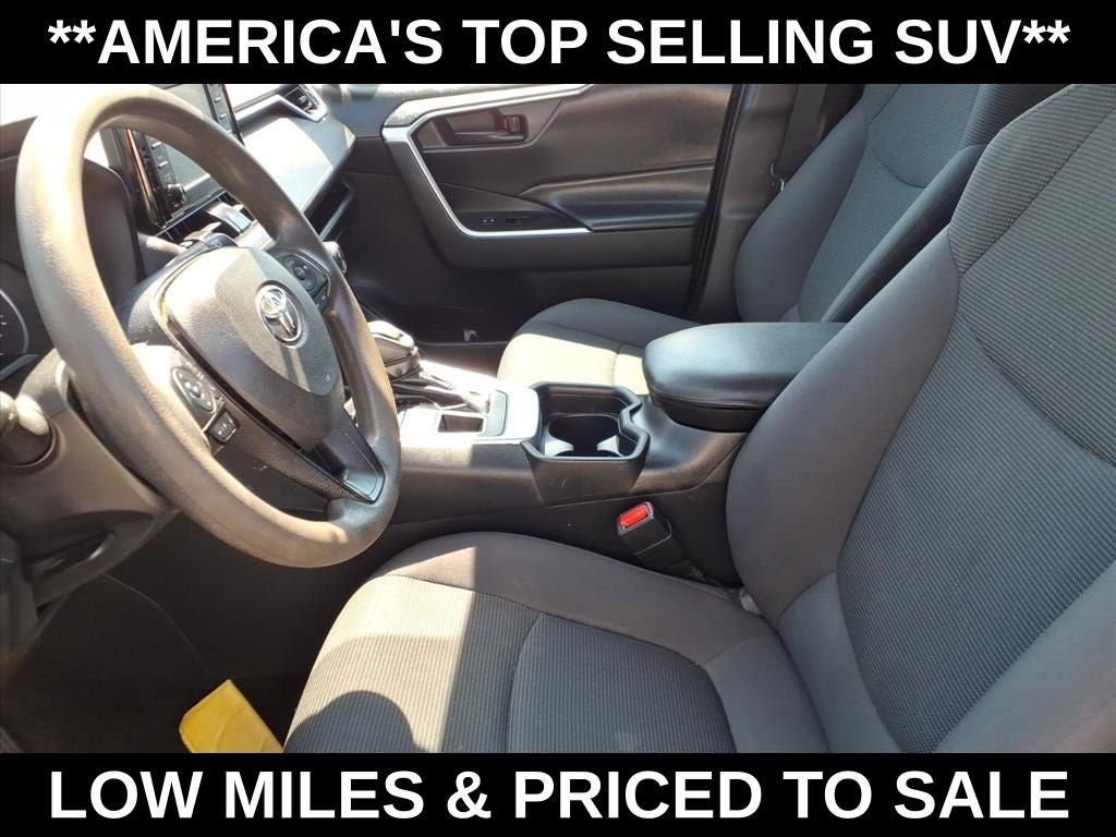 2019 Toyota RAV4 LE