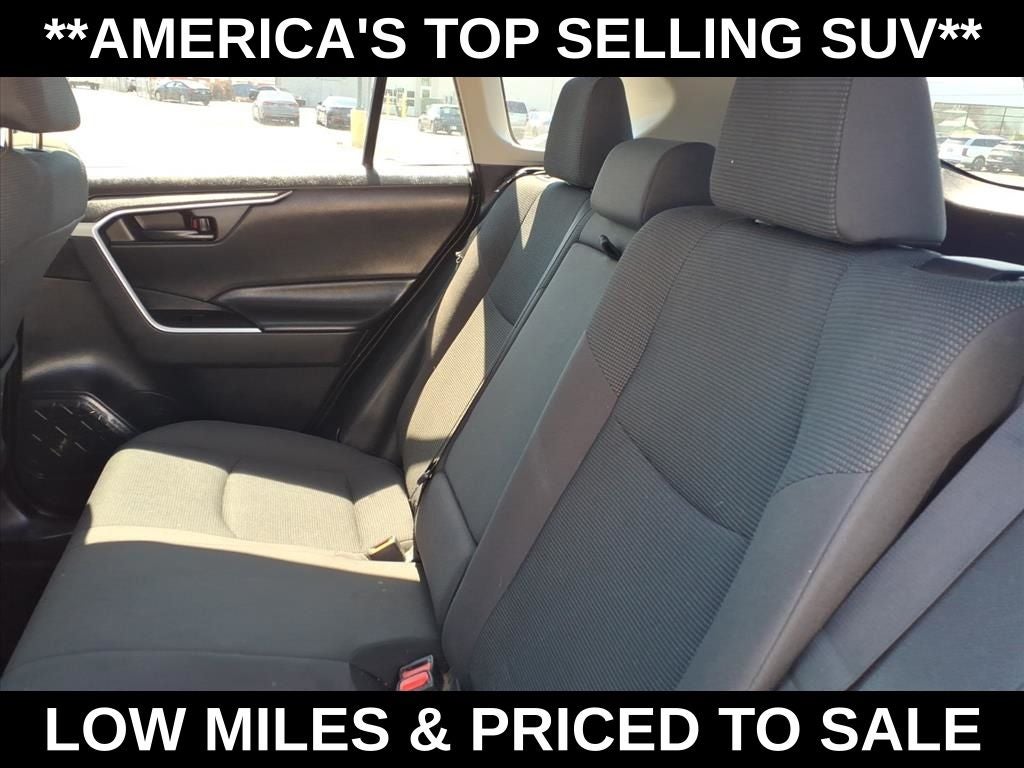 2019 Toyota RAV4 LE