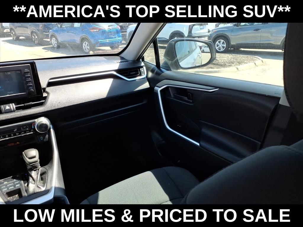 2019 Toyota RAV4 LE