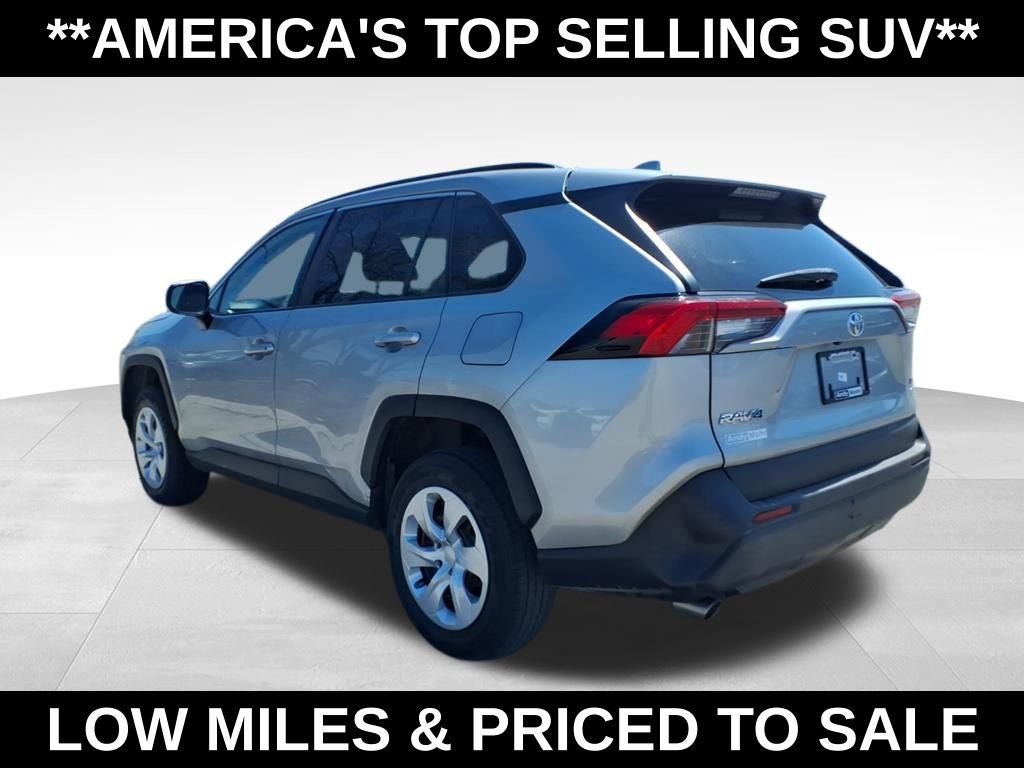 2019 Toyota RAV4 LE