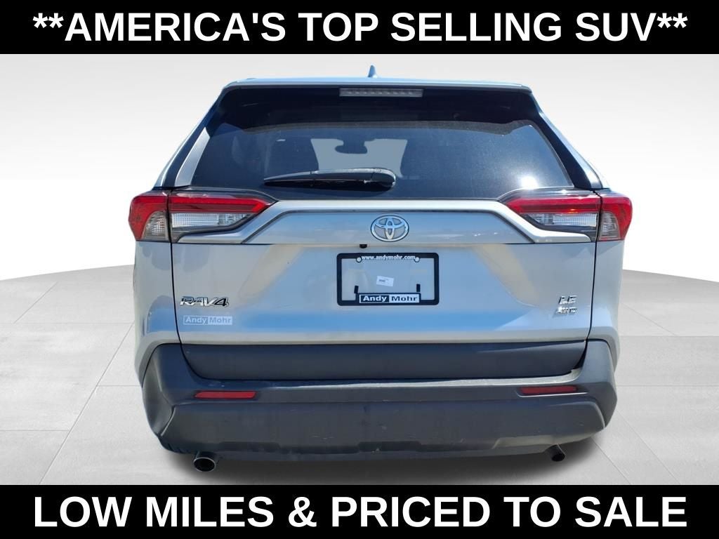 2019 Toyota RAV4 LE