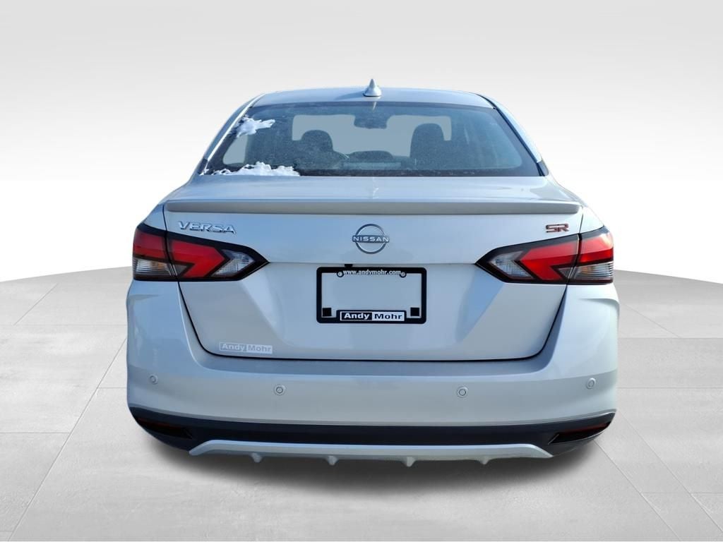 2025 Nissan Versa 1.6 SR