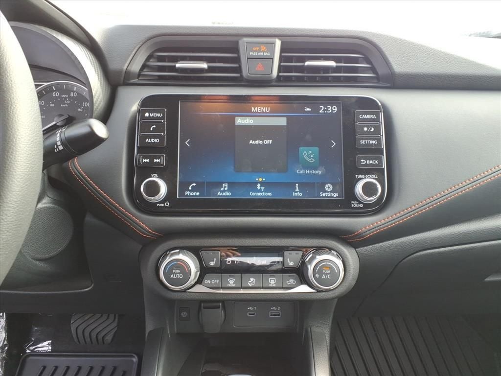 2025 Nissan Versa 1.6 SR