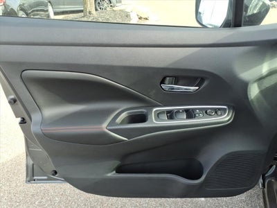 2025 Nissan Versa 1.6 SR