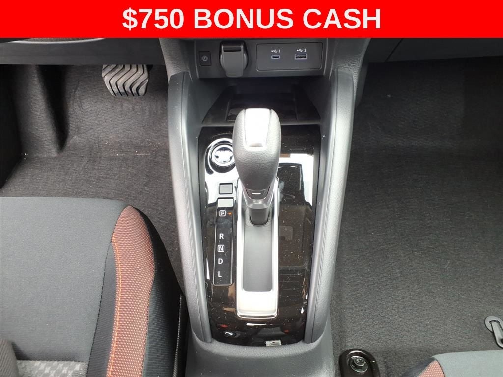 2025 Nissan Versa 1.6 SR