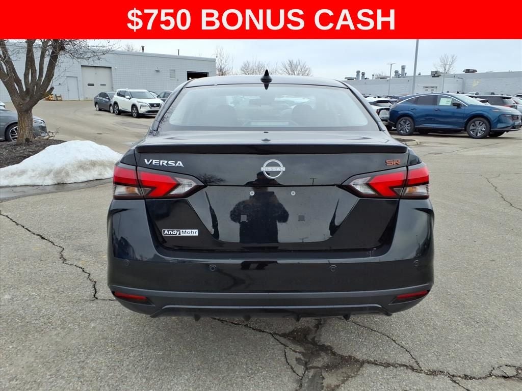 2025 Nissan Versa 1.6 SR
