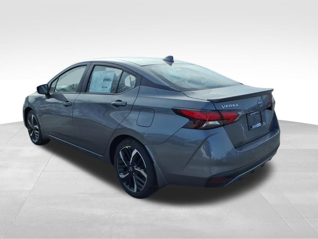2025 Nissan Versa 1.6 SR