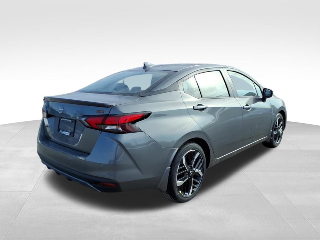 2025 Nissan Versa 1.6 SR