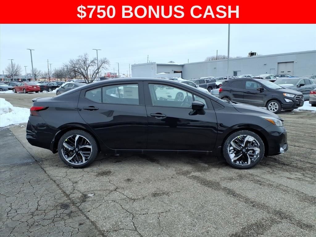 2025 Nissan Versa 1.6 SR