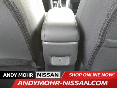 2025 Nissan Versa 1.6 SR