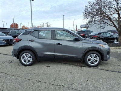 2025 Nissan Kicks Play S