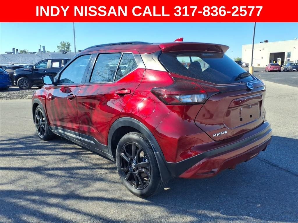 2021 Nissan Kicks SR