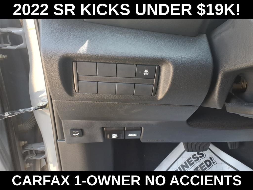 2022 Nissan Kicks SR