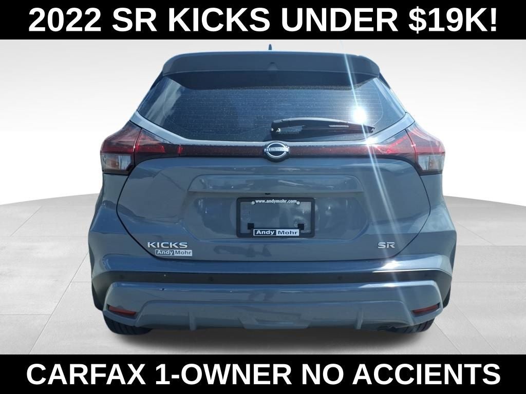 2022 Nissan Kicks SR