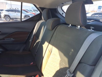 2022 Nissan Kicks SR