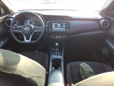 2022 Nissan Kicks SR