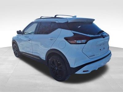 2022 Nissan Kicks SR