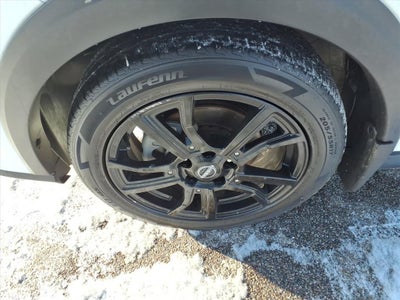 2022 Nissan Kicks SR