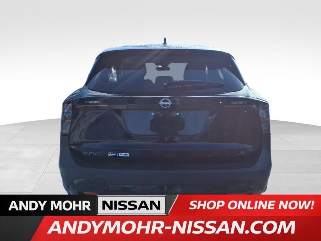 2025 Nissan Kicks SV