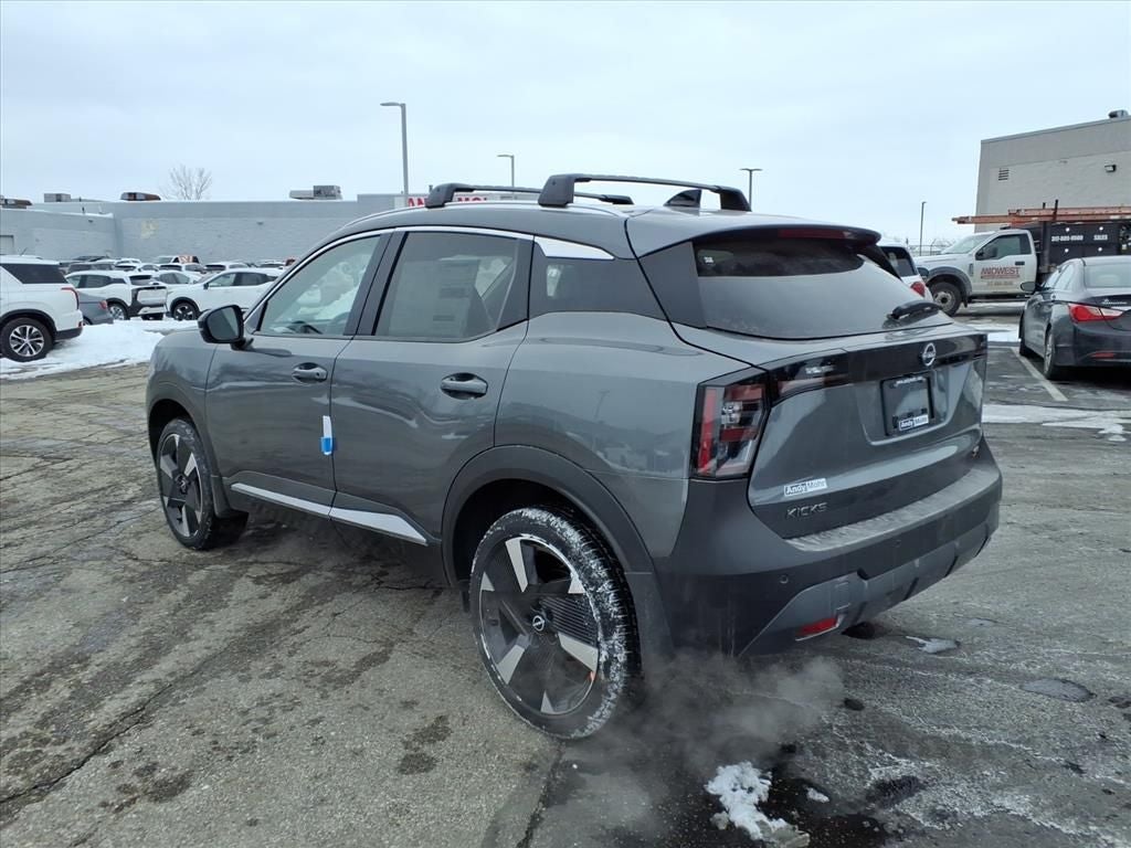 2026 Nissan Kicks SR