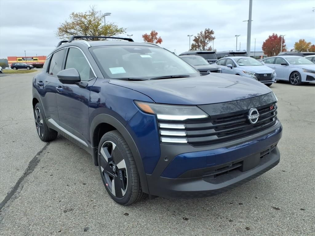 2025 Nissan Kicks SR