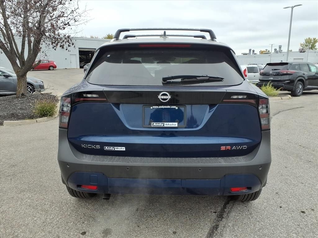 2025 Nissan Kicks SR