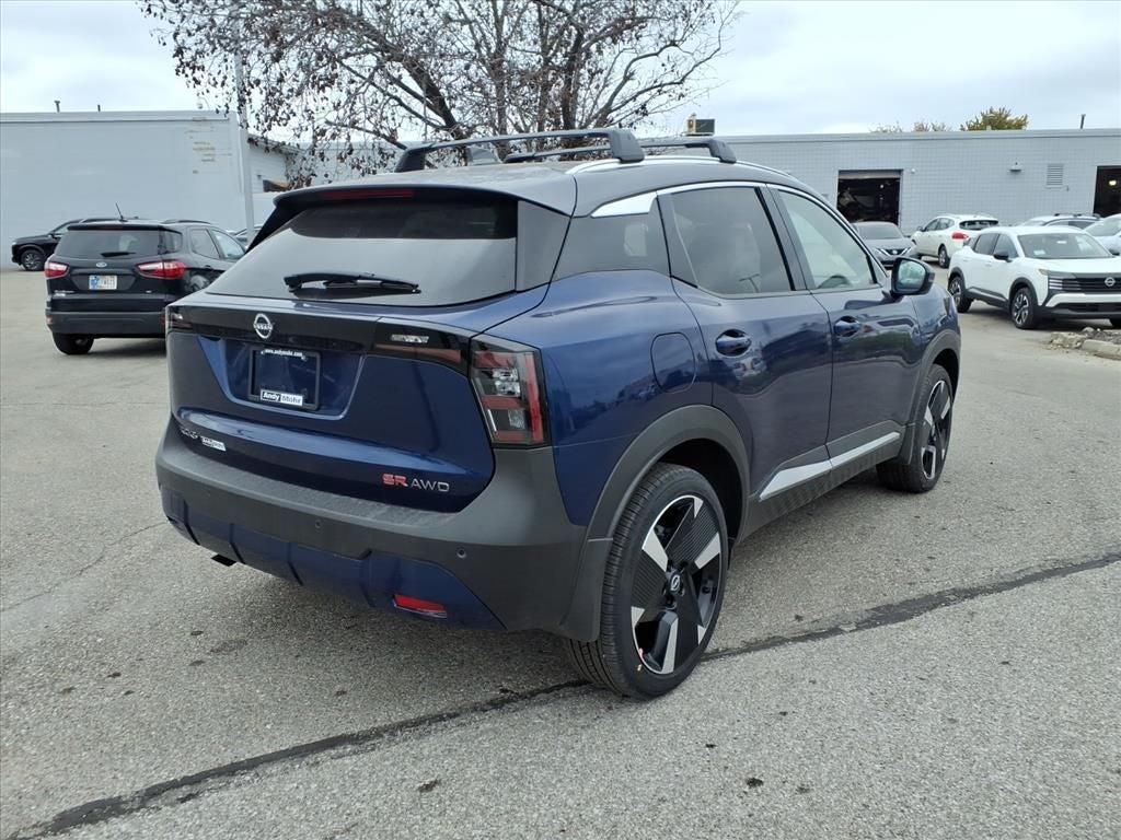 2025 Nissan Kicks SR