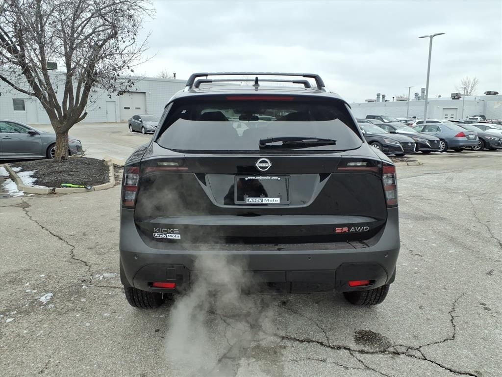 2026 Nissan Kicks SR