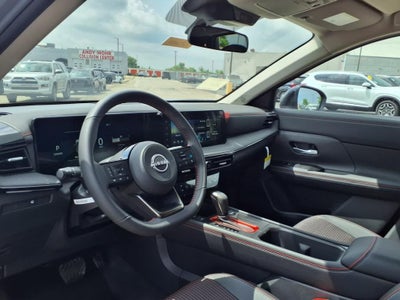 2025 Nissan Kicks SR