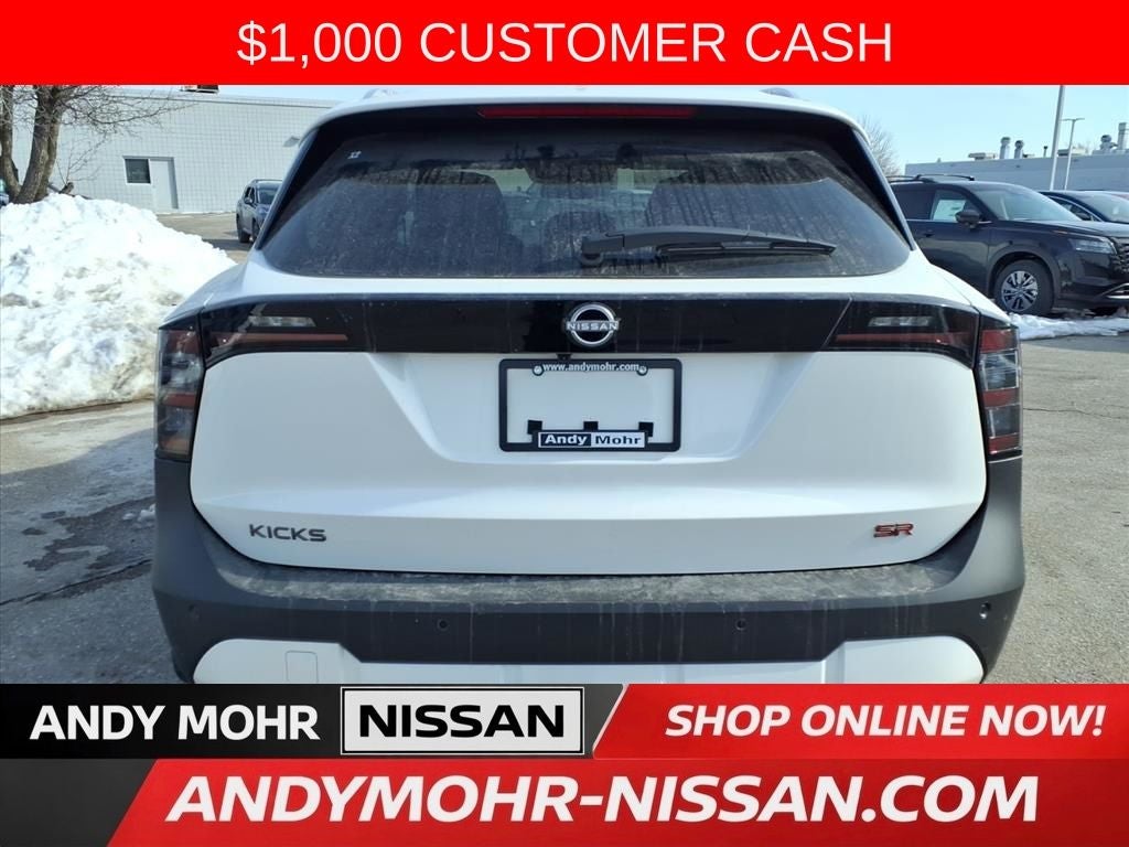 2026 Nissan Kicks SR