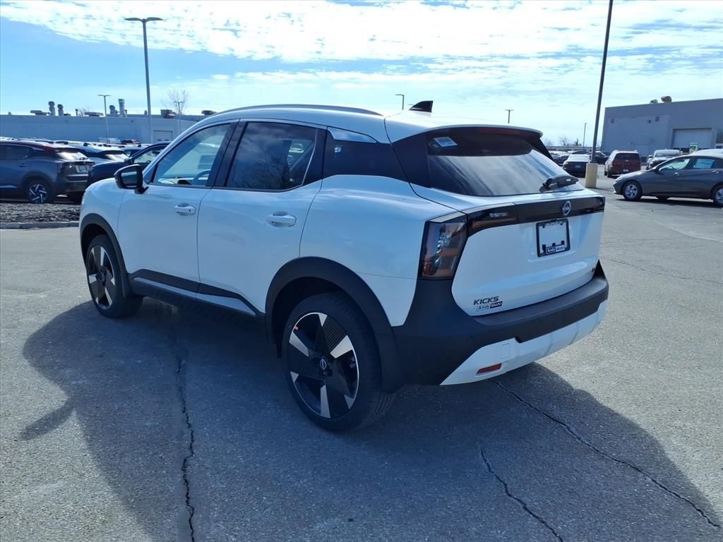 2026 Nissan Kicks SR