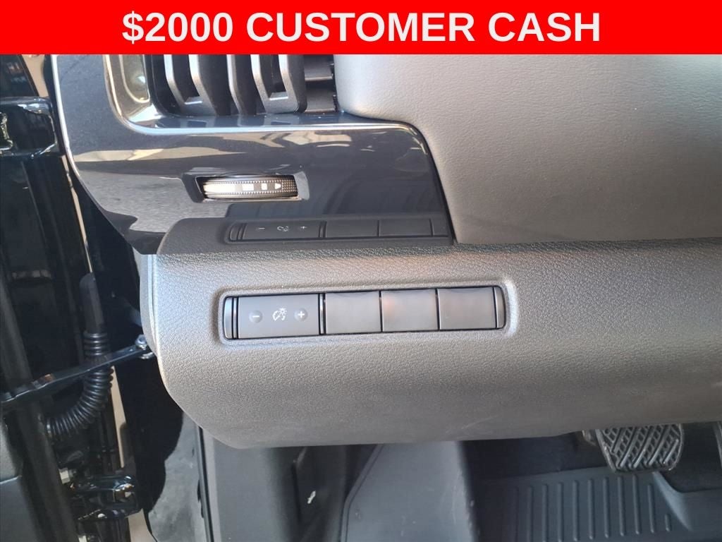 2026 Nissan Pathfinder S