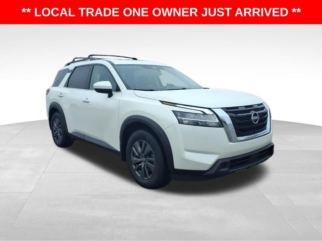 2022 Nissan Pathfinder SV