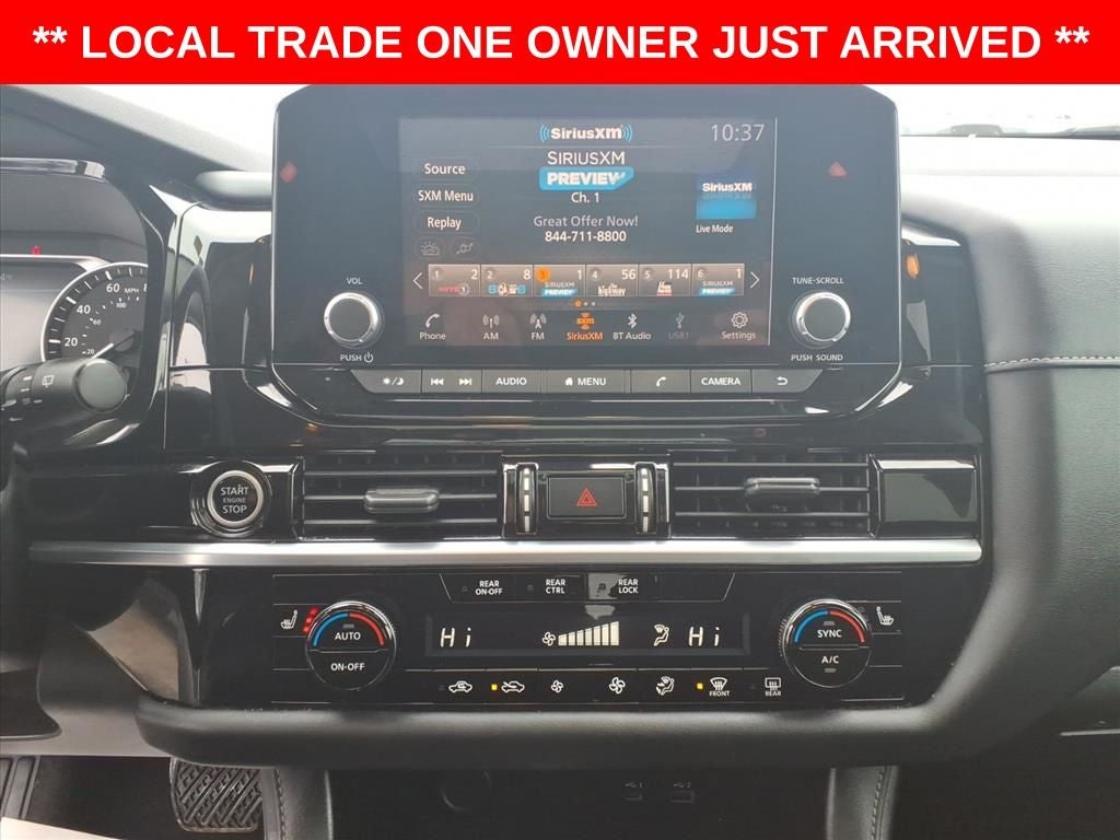 2022 Nissan Pathfinder SV