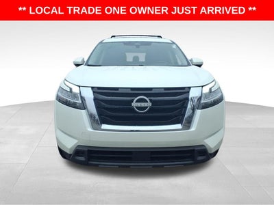 2022 Nissan Pathfinder SV