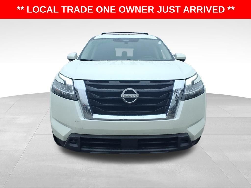 2022 Nissan Pathfinder SV