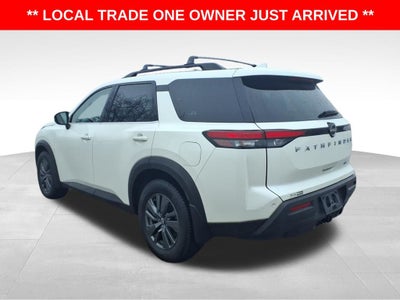 2022 Nissan Pathfinder SV
