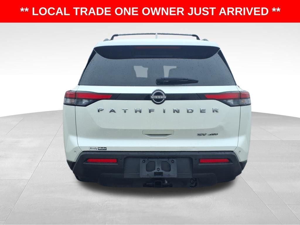 2022 Nissan Pathfinder SV