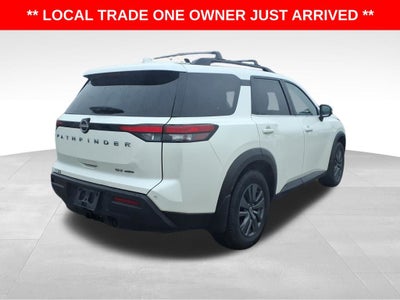 2022 Nissan Pathfinder SV