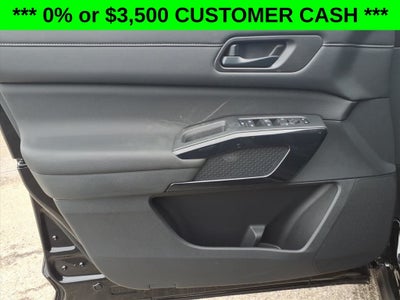 2026 Nissan Pathfinder SV