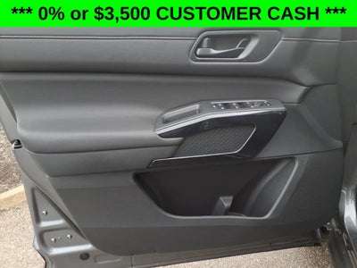 2026 Nissan Pathfinder SV
