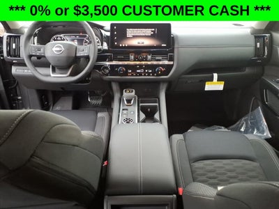 2026 Nissan Pathfinder SV