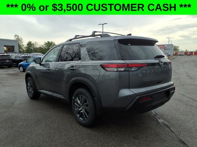 2026 Nissan Pathfinder SV