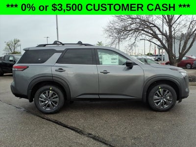 2026 Nissan Pathfinder SV